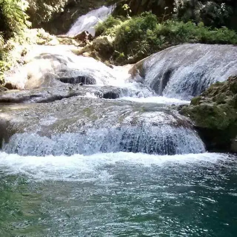 Ochi Rios Drax Hall 3 Bed Sleeps 7 Exquisitely Fully Furnished Accommodations 奥乔里奥斯 牙买加