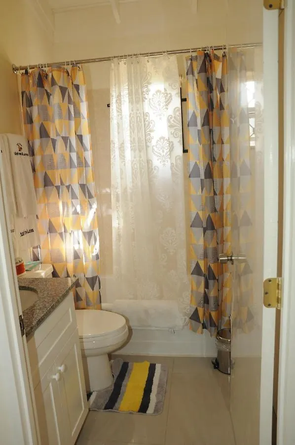Ochi Rios Drax Hall 3 Bed Sleeps 7 Exquisitely Fully Furnished Accommodations 奥乔里奥斯