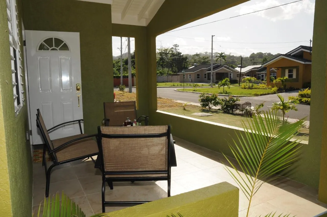 别墅 Ochi Rios Drax Hall 3 Bed Sleeps 7 Exquisitely Fully Furnished Accommodations 奥乔里奥斯